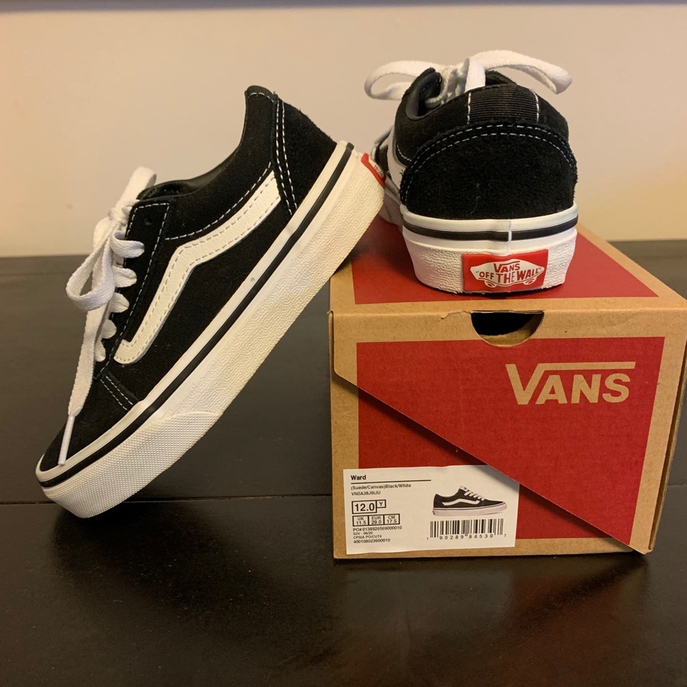 Boys/Toddlers size 12 Vans black and white